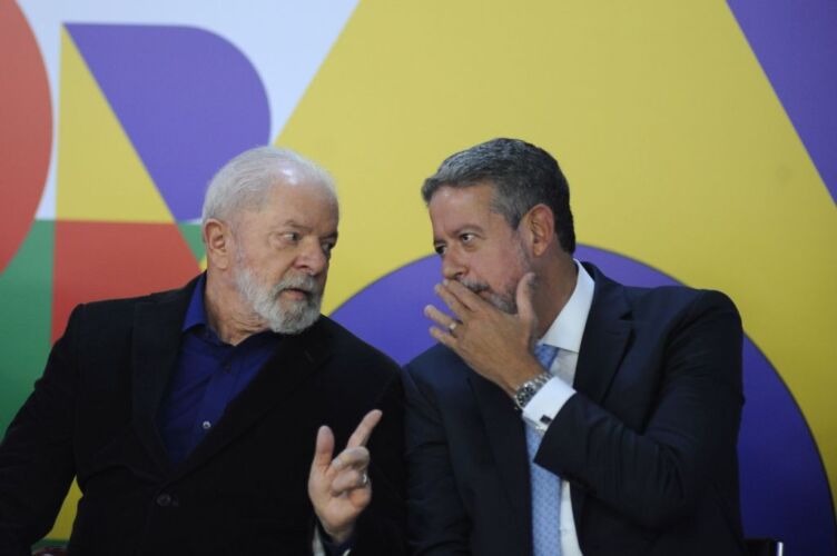 Padilha nega atrito e diz que Lula relatou que conversa com Lira foi “positiva”